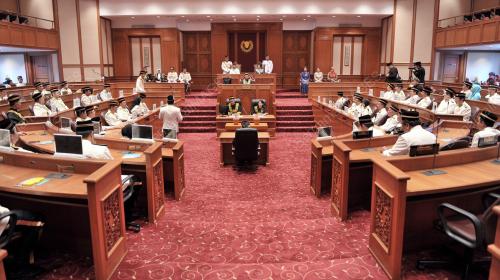 KD09_11082014_SIDANG_DUN