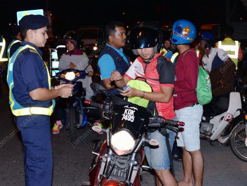 KD09_15022015_OPS_MOTOSIKAL