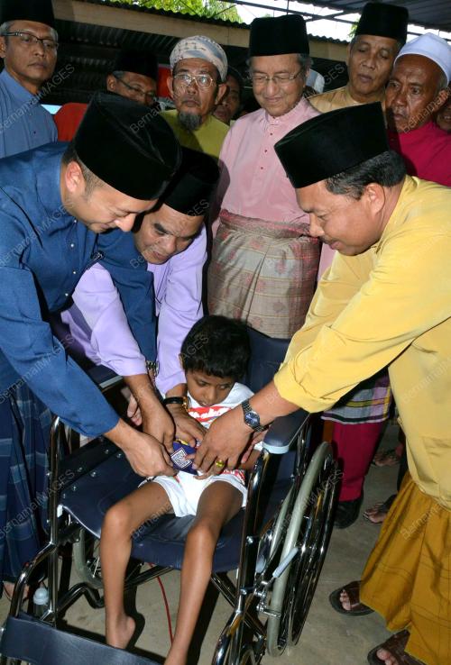 KD09_16082012_MUKHRIZ_KERUSI