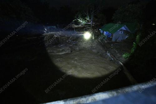 BANJIR KILAT DI YAN DAN MERBOK