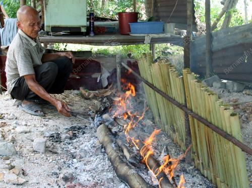 LEMANG KETUK