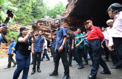 KD09_20102018_AIR_TERJUN_TEMURUN_BN201810191460