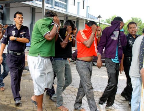 KD09_20122012_KES_GADUH