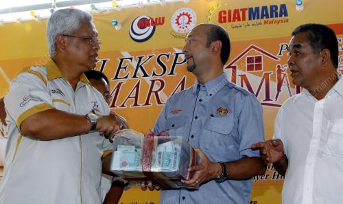 KD09_22032013_MUKHRIZ_MARA