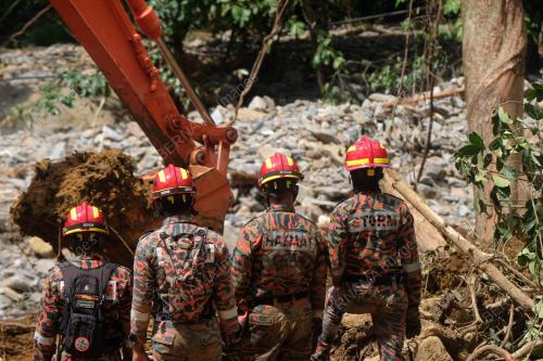 OPERASI MENCARI DAN MENYELAMAT MANGSA BANJIR DI YAN