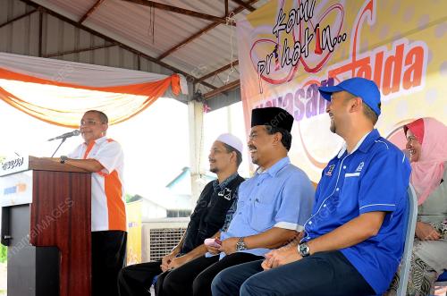 KD09_24102013_FELDA_SG_LIMAU