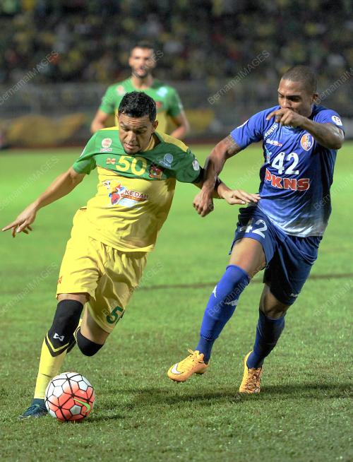 KD09_24112015_BOLA