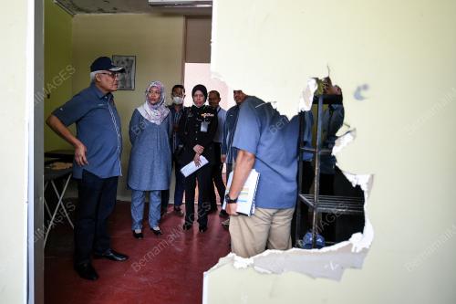 DATUK SERI HAMZAH ZAINUDDIN
