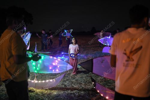 PERMAINAN WAU LED