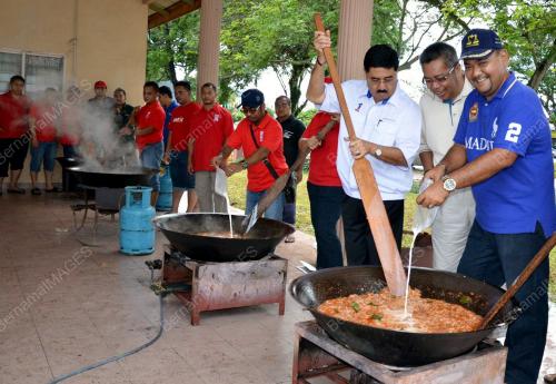 DATUK ZUBIR ZAIDI