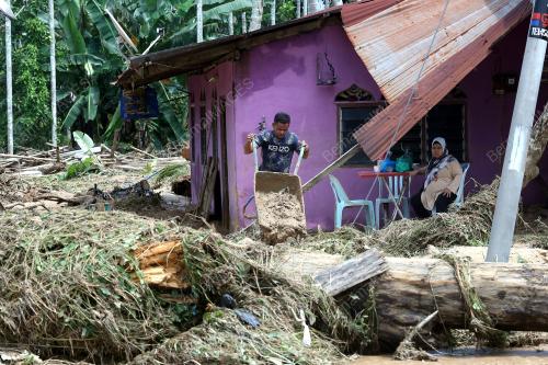 BANJIR DI BALING