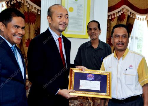 KD09_29072013_MUKHRIZ_FELCRA