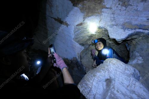 CAVING GUA GUNUNG KERIANG