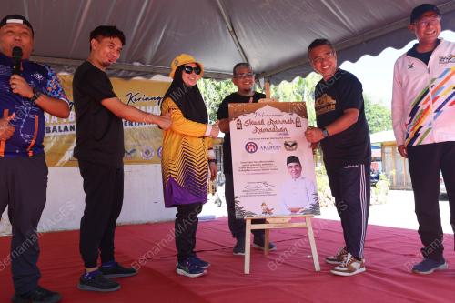 ADLY ZAHARI