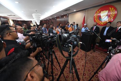 DATUK SERI MUKHRIZ TUN MAHATHIR