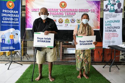VAKSIN WARGA EMAS