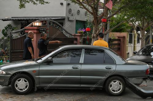 ANGGOTA POLIS MAUT
