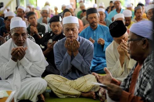 KD10_08032013_SOLAT_HAJAT