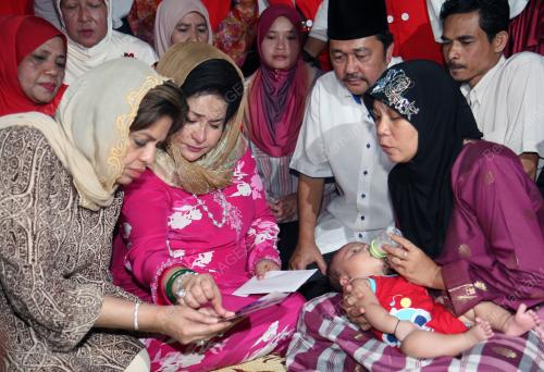 DATIN SERI ROSMAH MANSOR