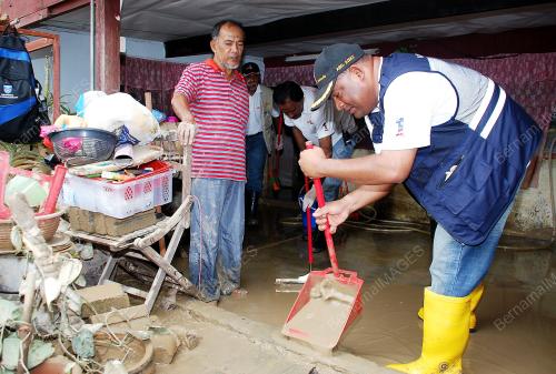 DATUK AZEEZ RAHIM
