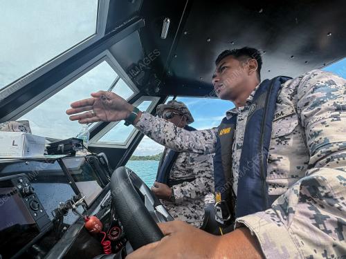 LAKSAMANA PERTAMA MARITIM ROMLI MUSTAFA