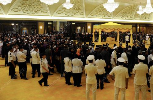 KD10_12092017_ORANG_RAMAI