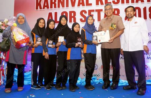 KD10_13102018_KARNIVAL_KESIHATAN