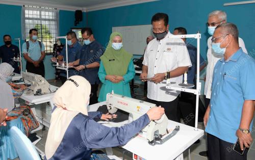 DATUK SERI ABDUL RAHMAN MOHAMAD
