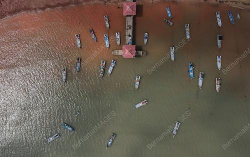 PANTAI TELUK NIPAH MERAH