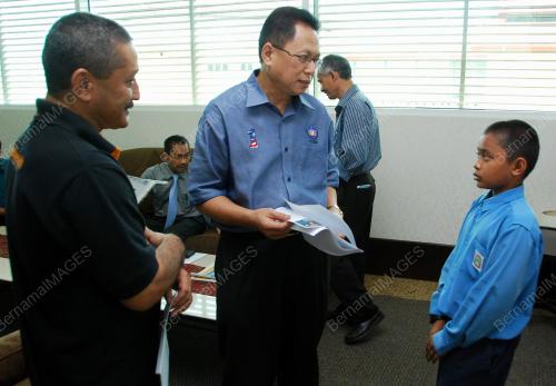 DR MOHD PUAD ZARKASHI
