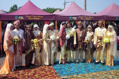 PENGANTIN PASAR TANI