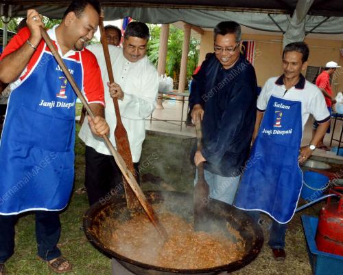 KD10_17082012_BASHAH_RENDANG