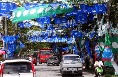 KD10_18042013_BENDERA