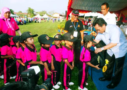 MOHD SHAFIE APDAL