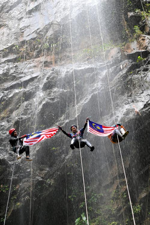 MERDEKA @TIRAI WATERFALL