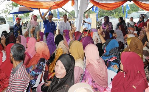 KD10_24102013_FELDA_SG_LIMAU