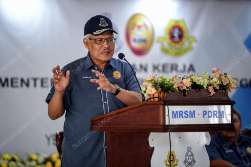 DATUK SERI HAMZAH ZAINUDDIN