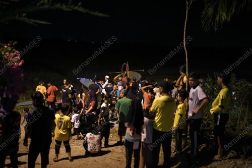 PERMAINAN WAU LED
