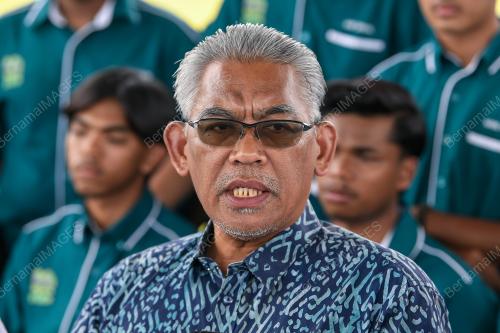 DATUK DR ISMAIL SALLEH