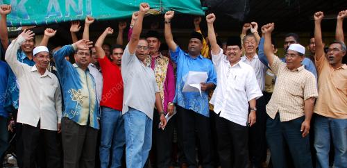 KELUAR PARTI