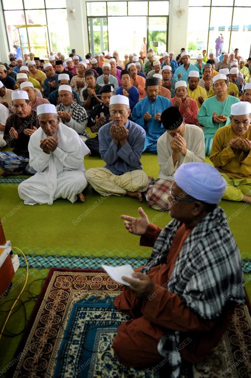 KD11_08032013_SOLAT_HAJAT
