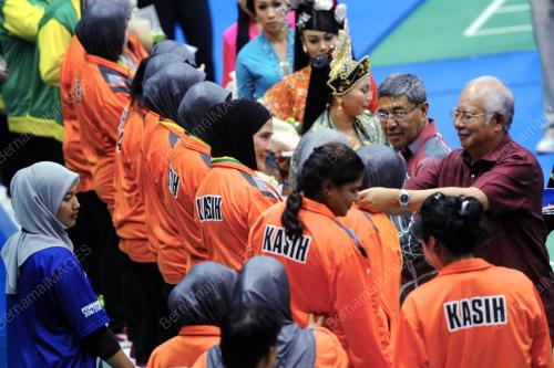 KD11_11022017_BADMINTON