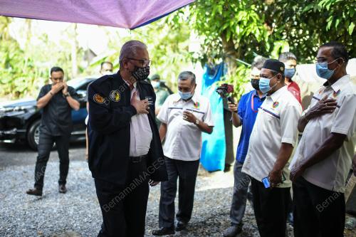 DATUK SERI ISMAIL SABRI YAAKOB
