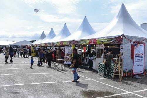 KARNIVAL USAHAWAN DESA