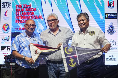 KEJOHANAN REGATTA