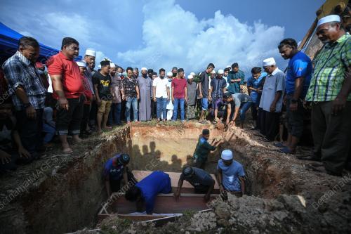 JENAZAH TIGA BERANAK