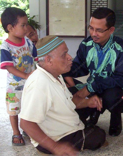 AZMI CHE HUSSEIN