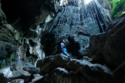 CAVING GUA GUNUNG KERIANG