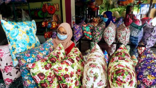 PENIAGA BANTAL KEKABU