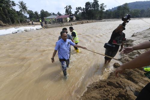BANJIR DI BALING
